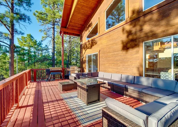 Holiday home Dreamy Deck Show On Over 2 Acres! *
