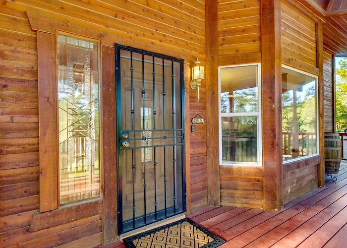 Holiday home Dreamy Deck Show On Over 2 Acres! *