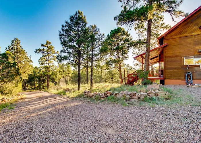 Dreamy Deck Show On Over 2 Acres!
