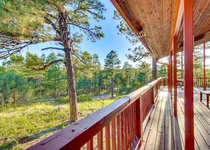 Holiday home Dreamy Deck Show On Over 2 Acres!
